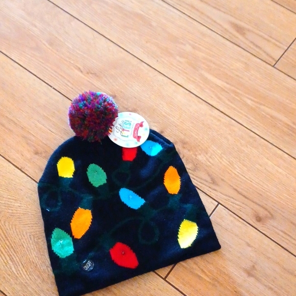 Unisex Holiday Knit Hat Black & Muliti- Color Lightbulbs Ages 14+ NWT - Picture 1 of 4